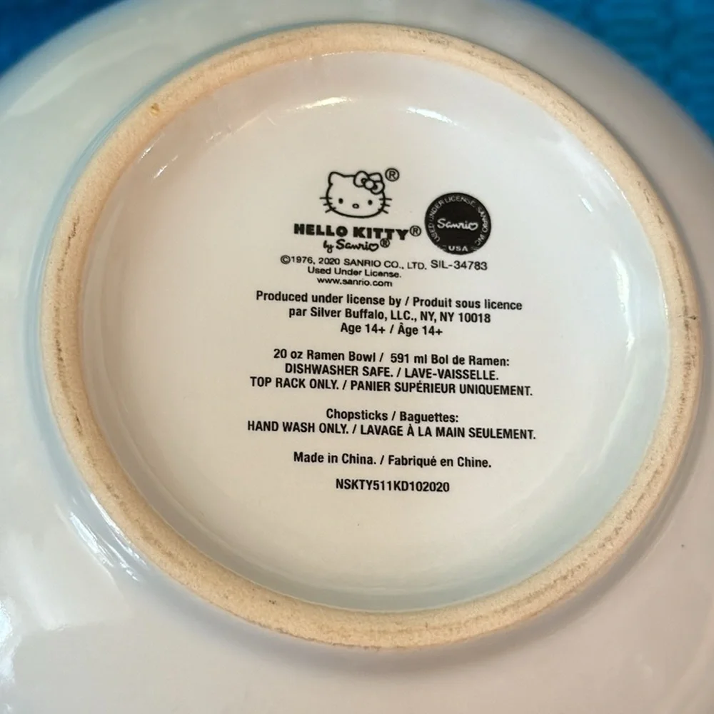 Hello Kitty By Sanrio White Bowl 20 Oz Ramen Bowl With Chop Sticks